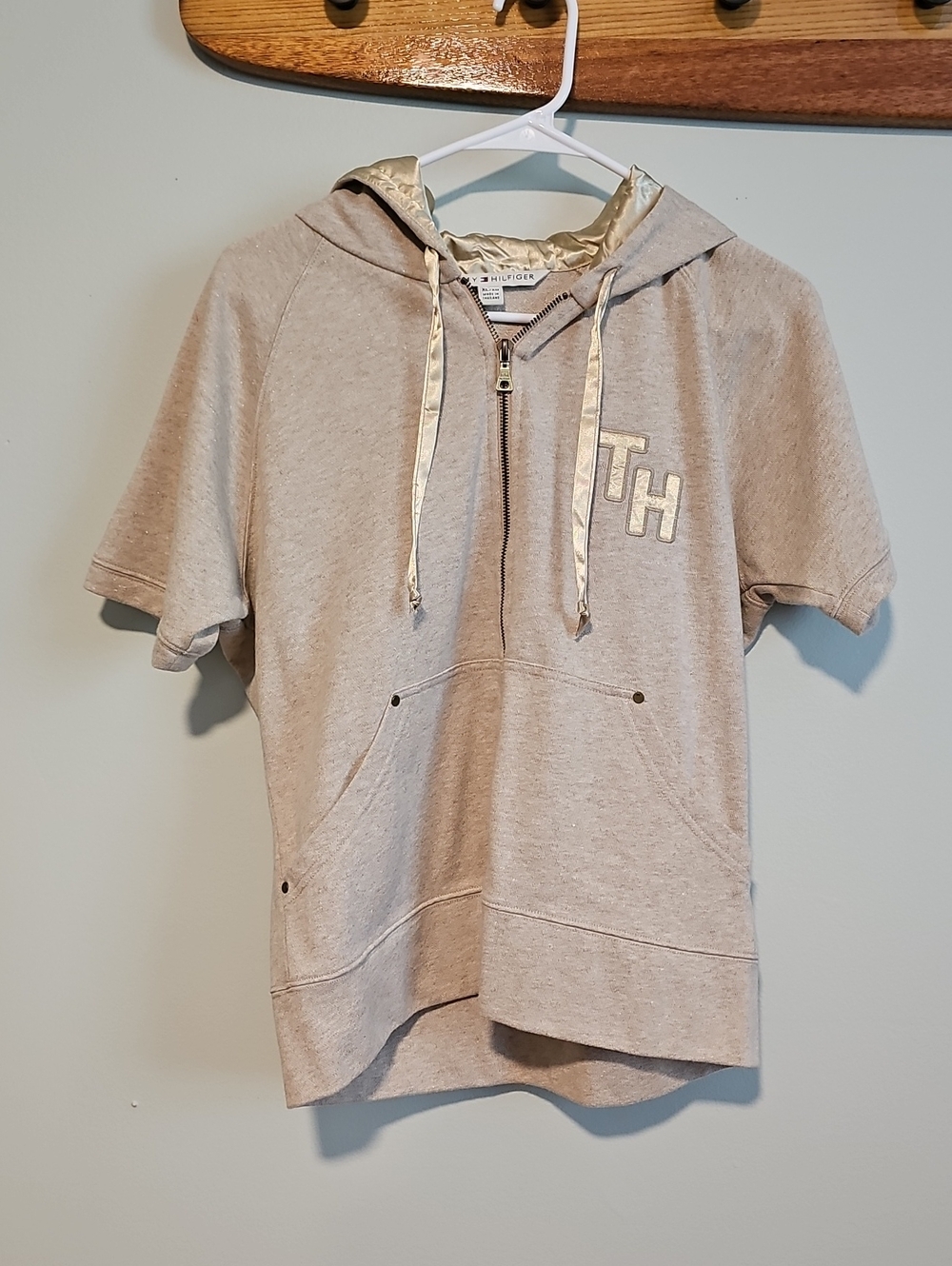 Tommy Hilfiger Short Sleeve Hoodie In Excellent Condition, XLarge